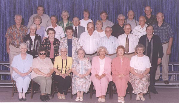 CHS Maxi Reunion V 2001 - Class of 1951 (45961 bytes)