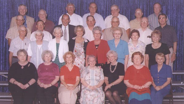 Class of 1952 CHS Maxi-Reunion V 2001 (39944 bytes)