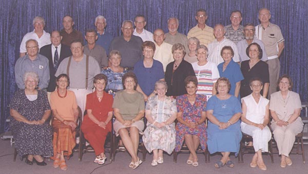 1954 CHS Maxi-V Reunion 2001 (44197 bytes)