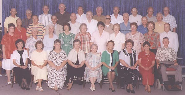 Class of 1956 - Maxi-V 2001 (41858 bytes)